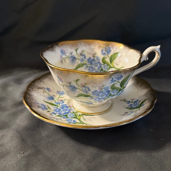 Royal Albert “Forget Me Not” Tea Cup & Saucer - Picture 1 of 4